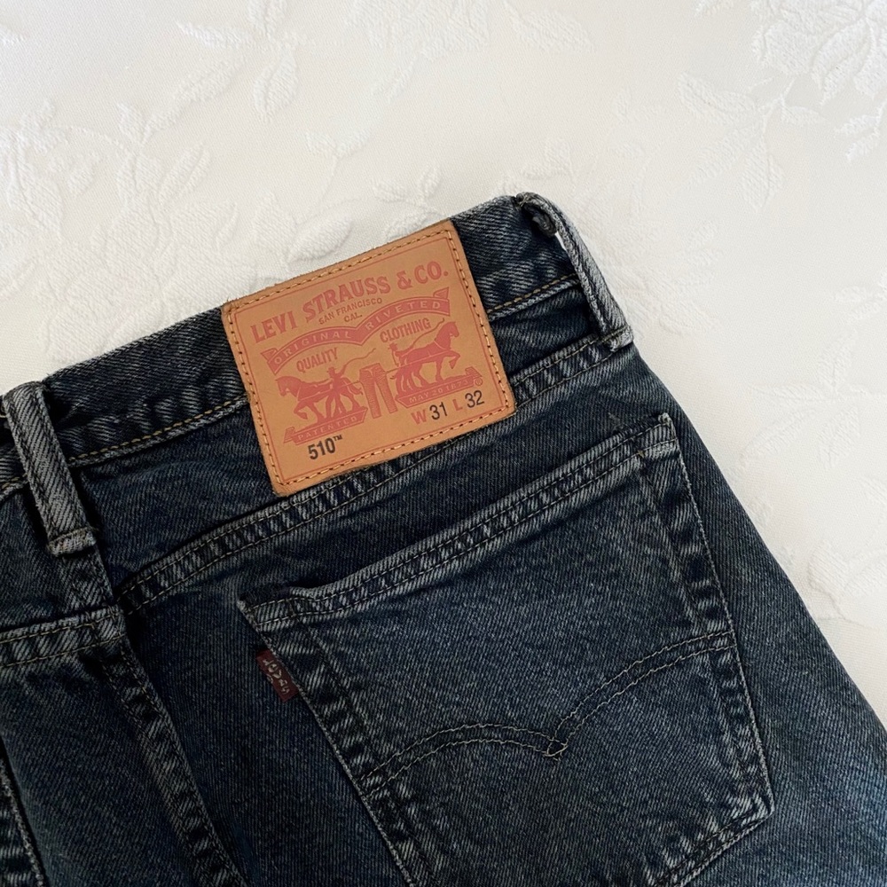 Levi’s 510 Black straight leg